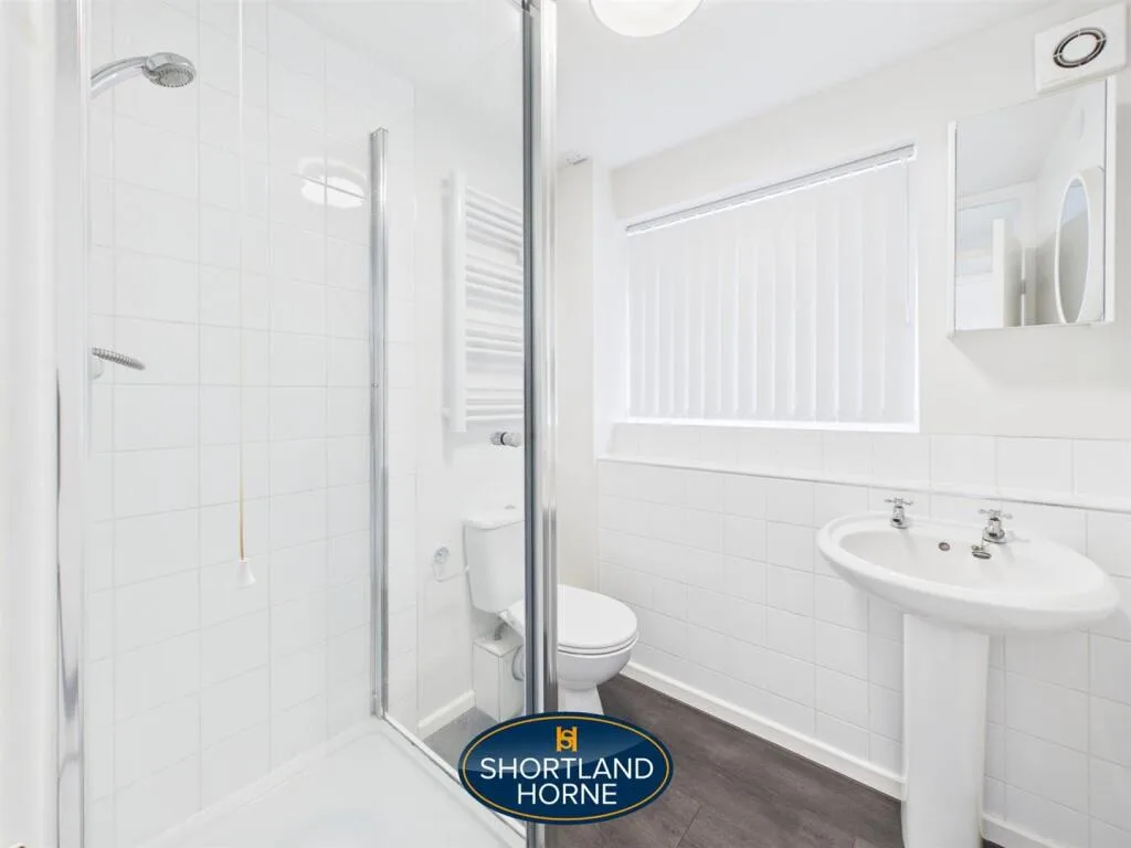 1 bedroom maisonette for rent