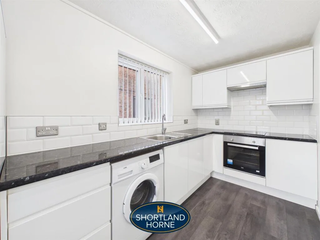1 bedroom maisonette for rent