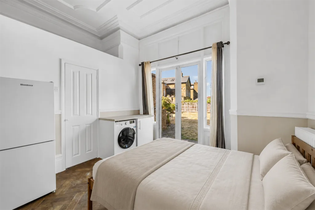 Studio flat for rent