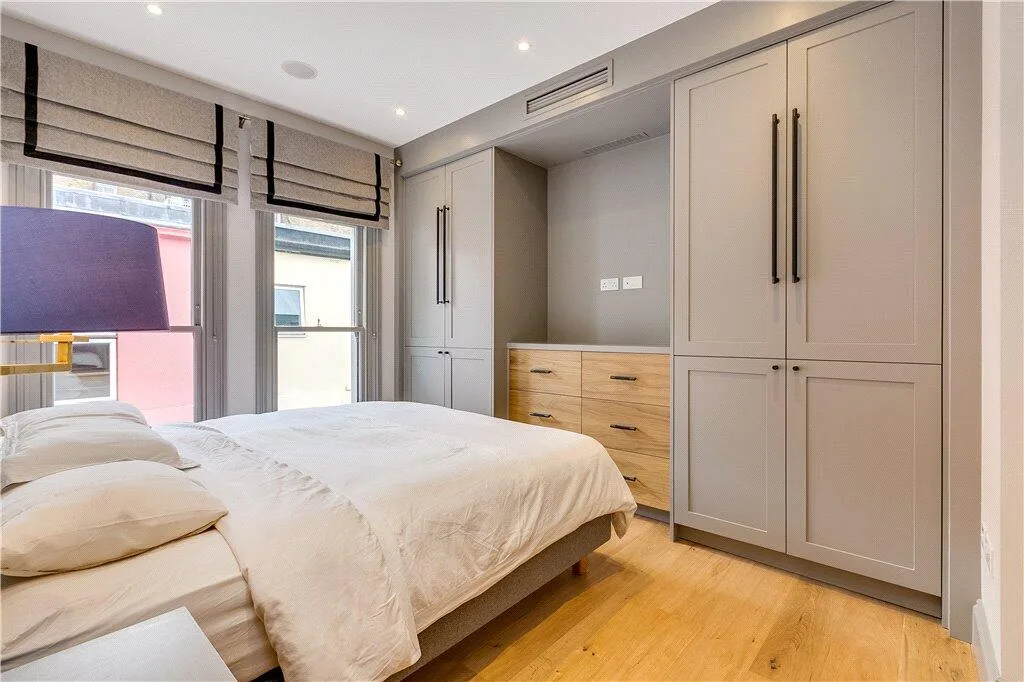 5 bedroom terraced house for rent
