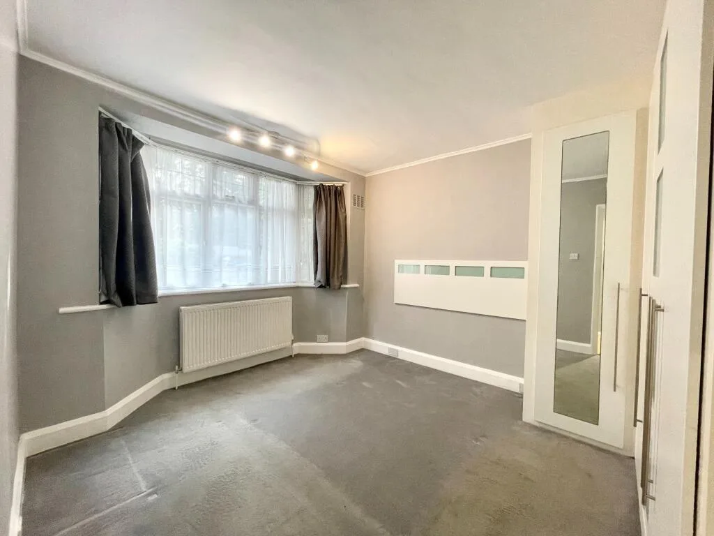 2 bedroom maisonette for rent