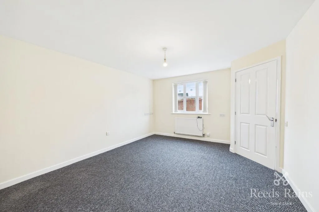 3 bedroom semi-detached house for rent