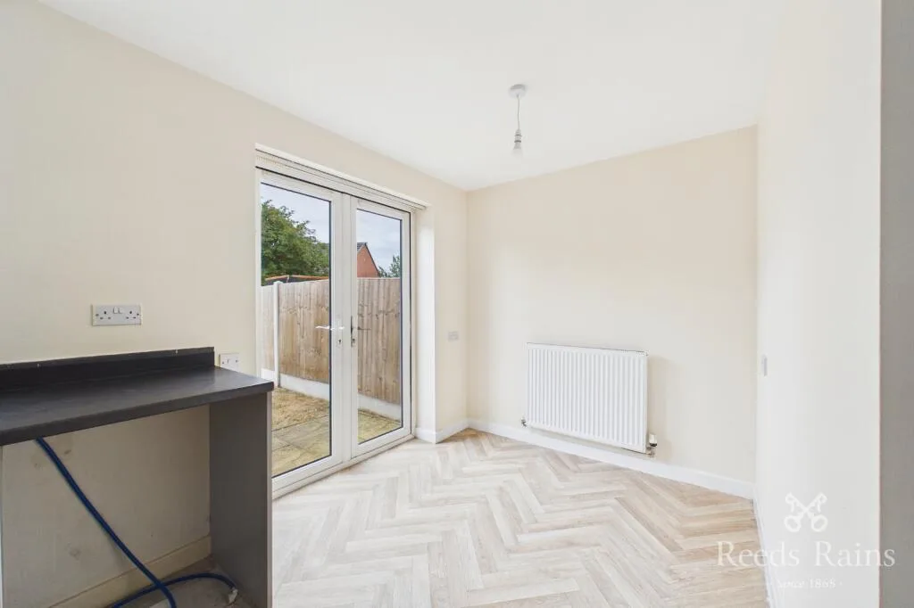 3 bedroom semi-detached house for rent