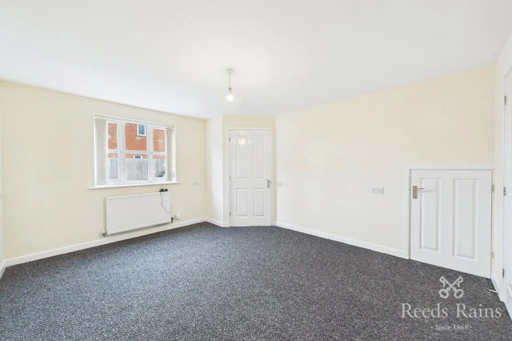 3 bedroom semi-detached house for rent