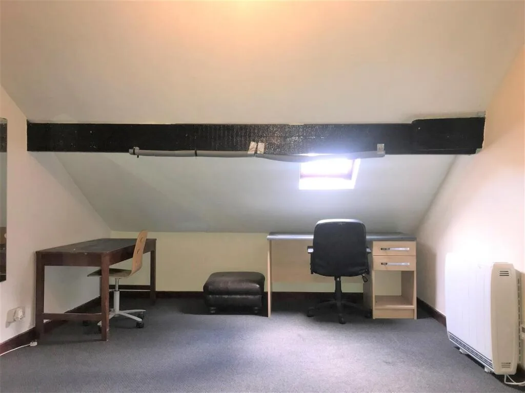 5 bedroom flat for rent