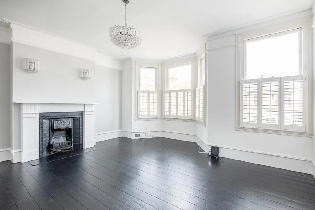 2 bedroom maisonette for rent