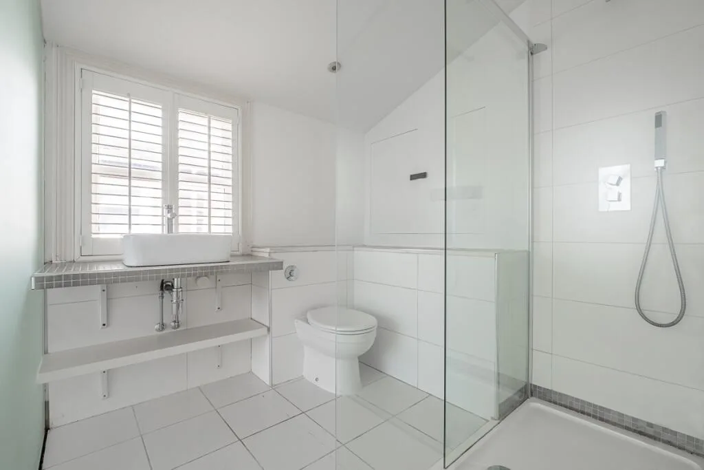 2 bedroom maisonette for rent