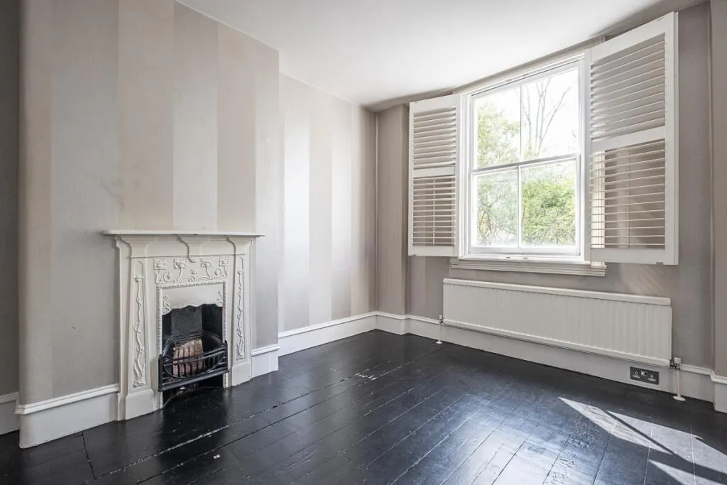 2 bedroom maisonette for rent