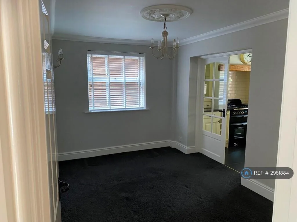 4 bedroom detached house for rent
