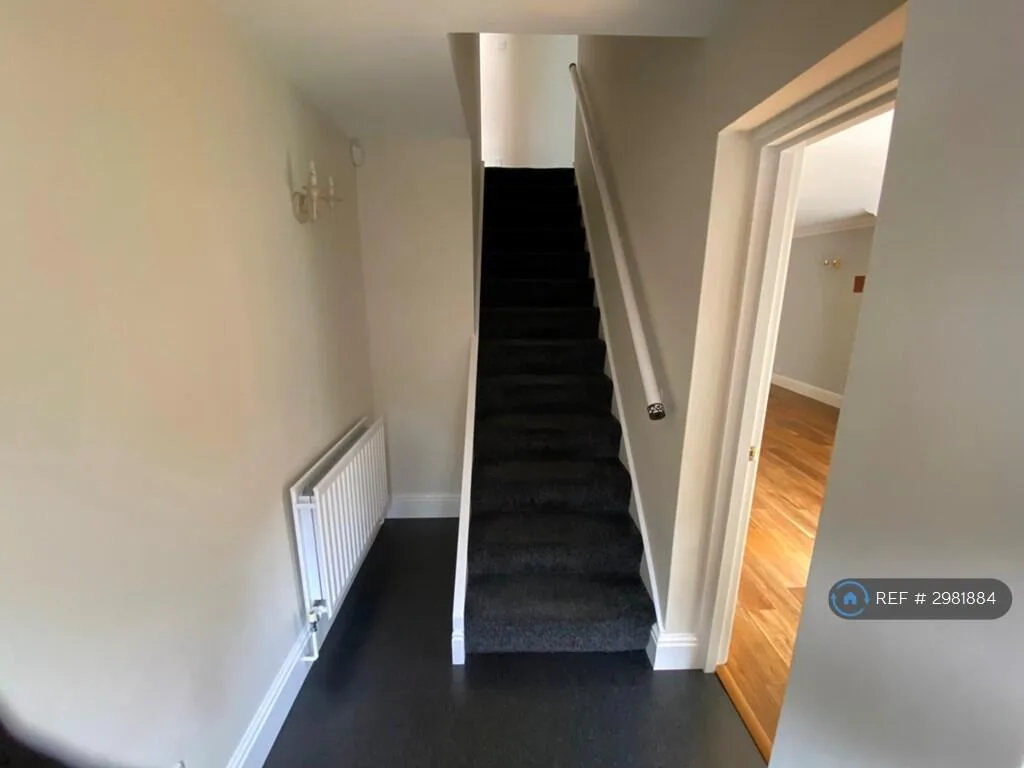4 bedroom detached house for rent