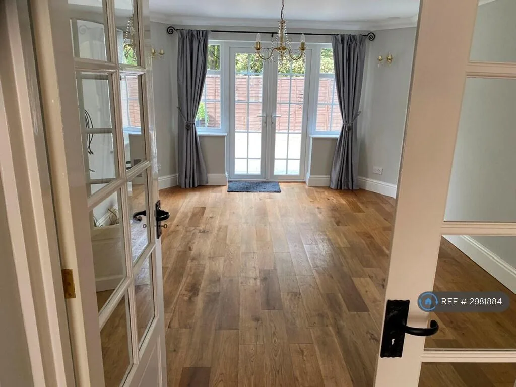 4 bedroom detached house for rent