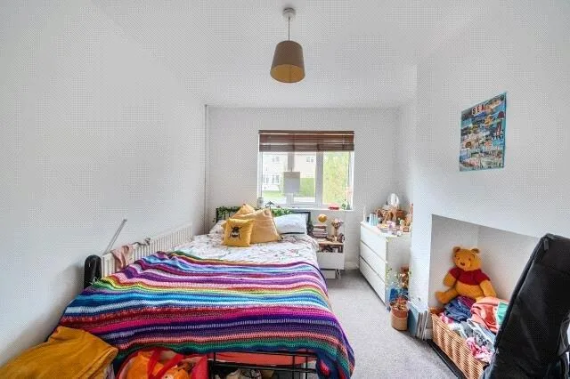 4 bedroom semi-detached house for rent