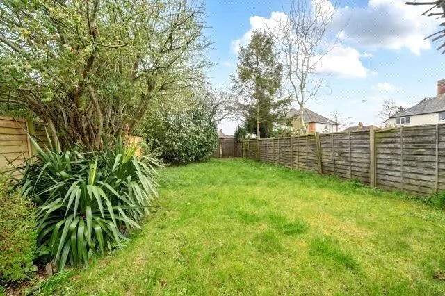 4 bedroom semi-detached house for rent