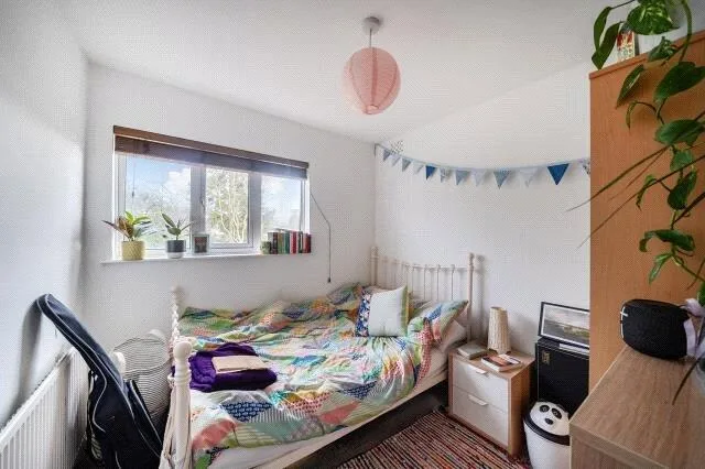 4 bedroom semi-detached house for rent