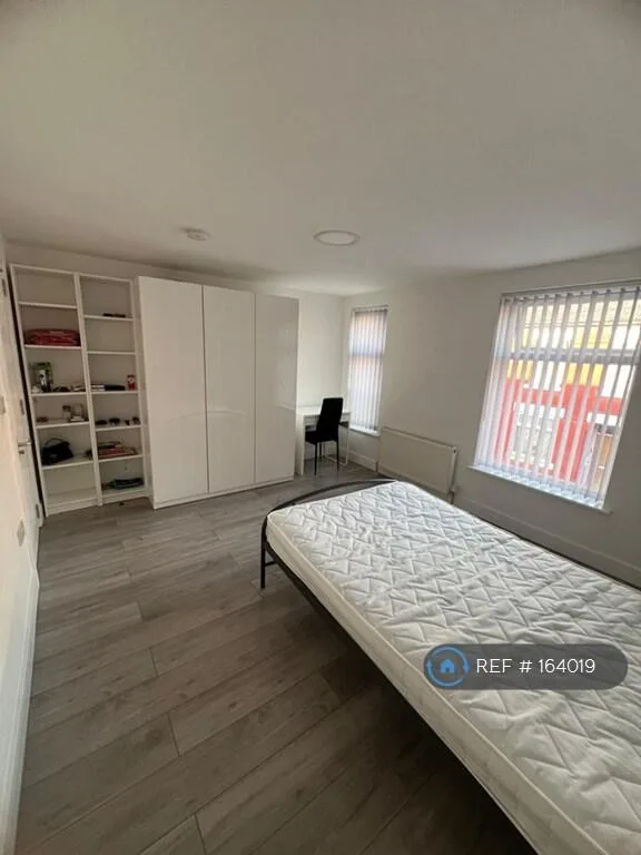 4 bedroom terraced house for rent