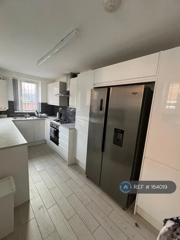4 bedroom terraced house for rent