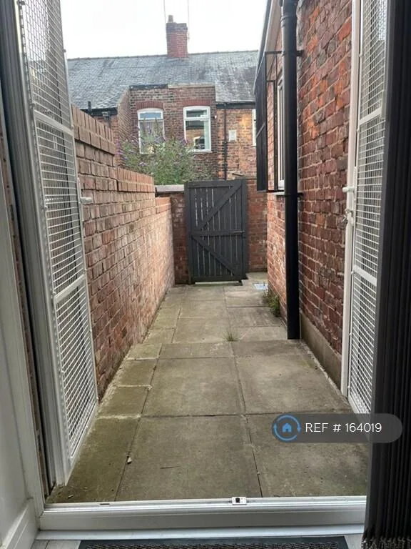 4 bedroom terraced house for rent