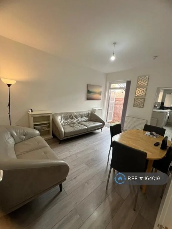4 bedroom terraced house for rent