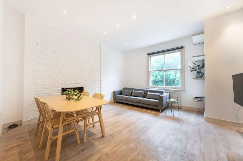 2 bedroom flat for rent