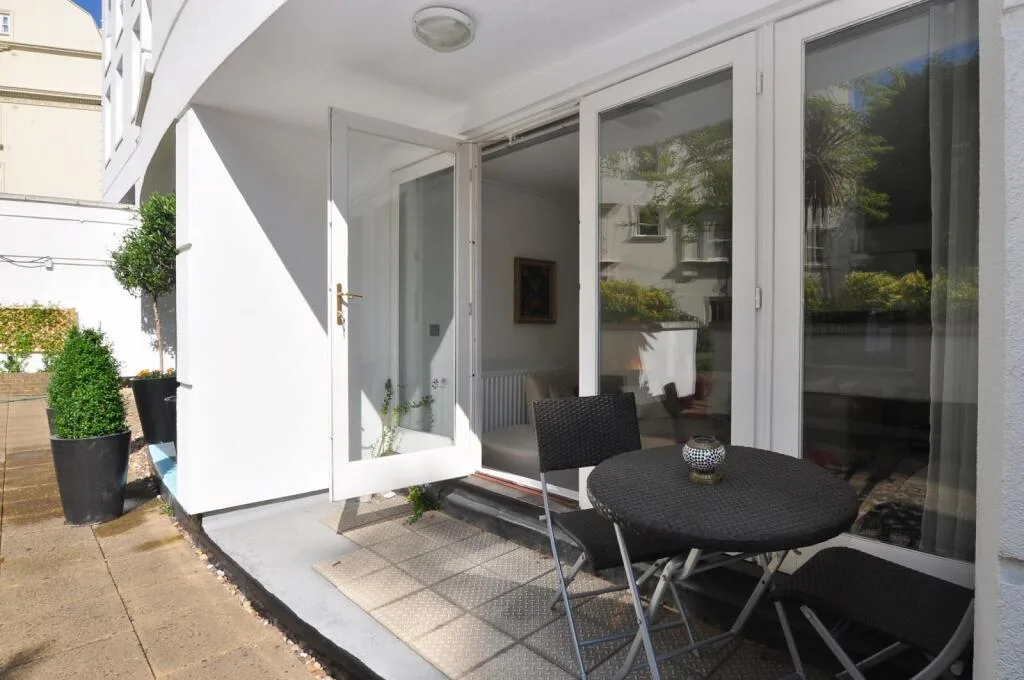 3 bedroom flat for rent