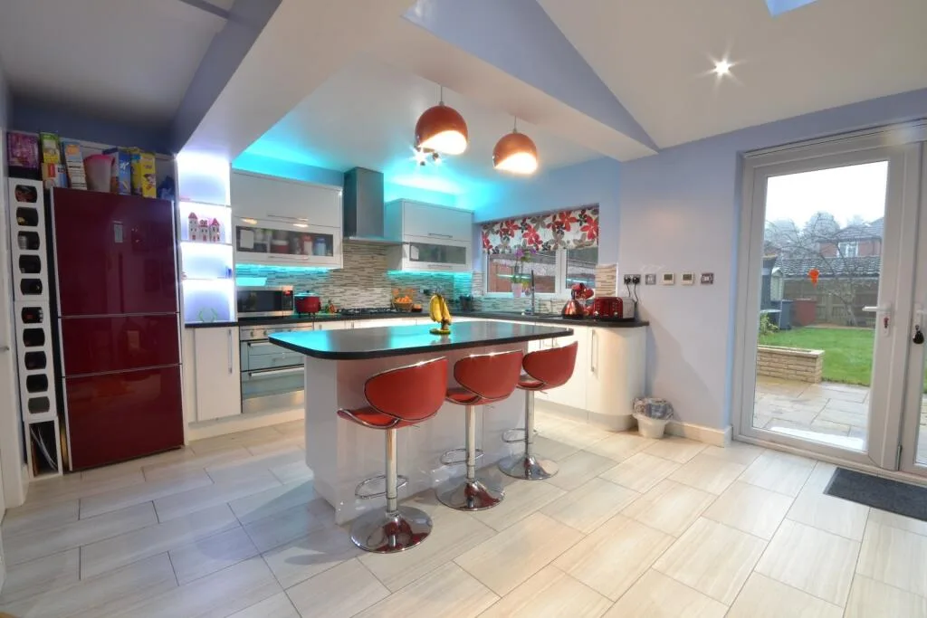 3 bedroom semi-detached house for rent
