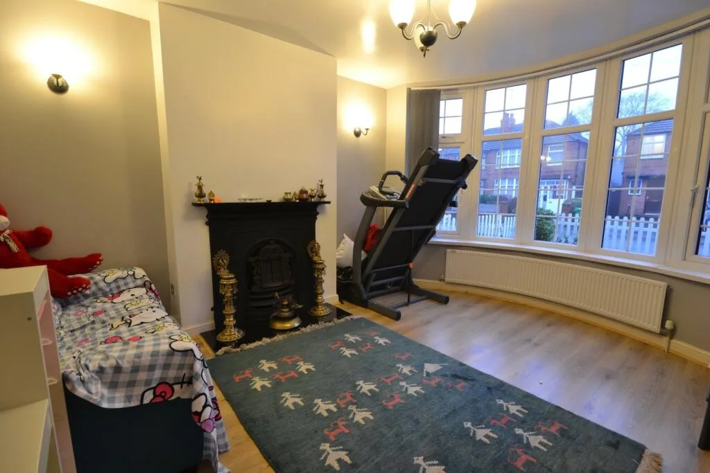 3 bedroom semi-detached house for rent