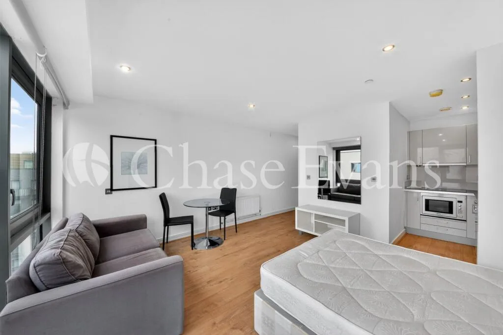 Studio flat for rent