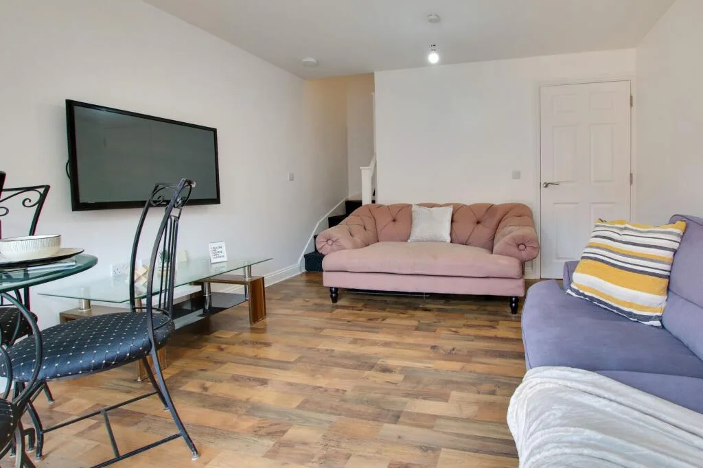 4 bedroom terraced house for rent