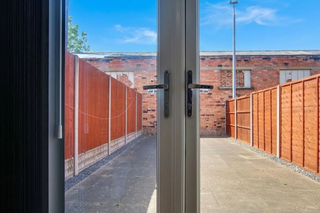 4 bedroom terraced house for rent
