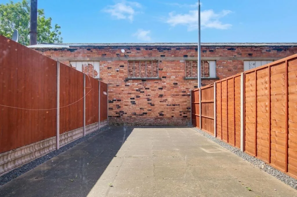 4 bedroom terraced house for rent