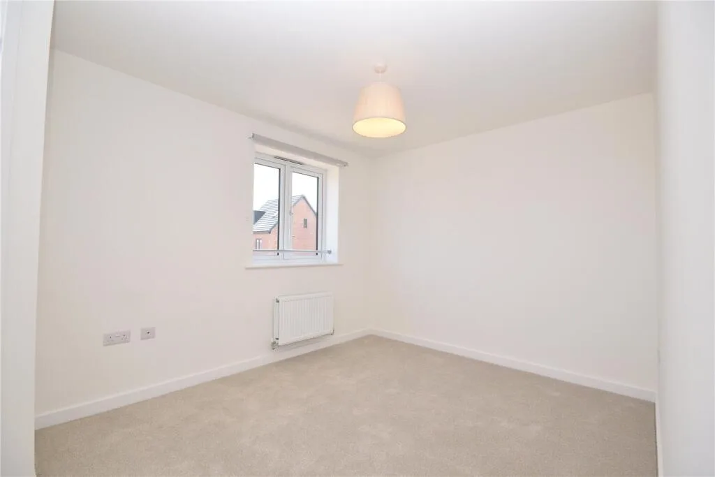 3 bedroom semi-detached house for rent