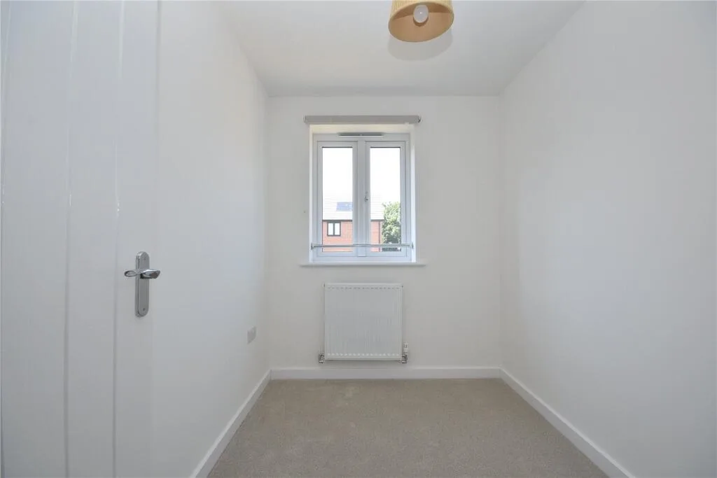 3 bedroom semi-detached house for rent