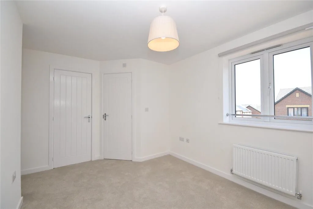 3 bedroom semi-detached house for rent