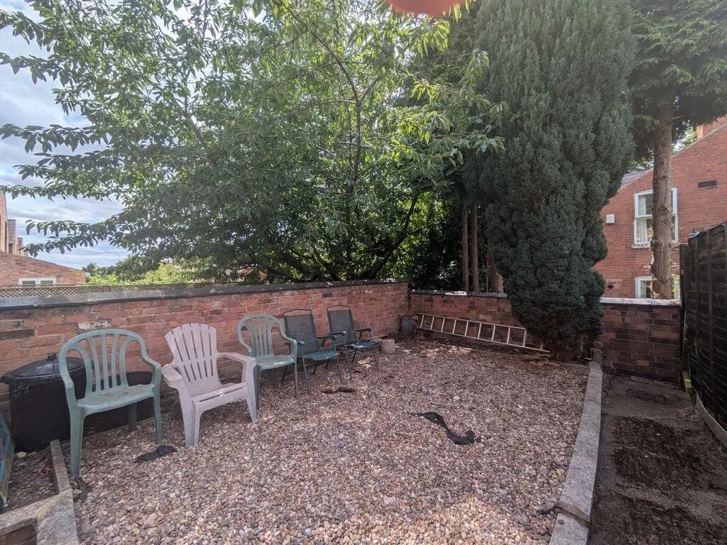 4 bedroom terraced house for rent