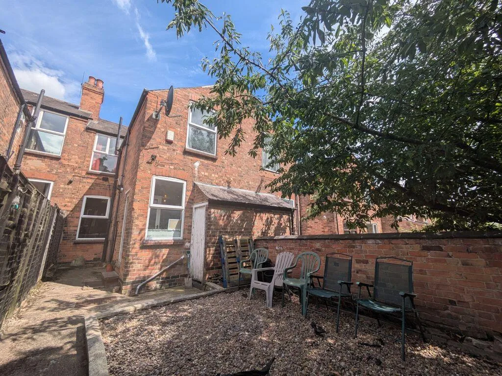 4 bedroom terraced house for rent