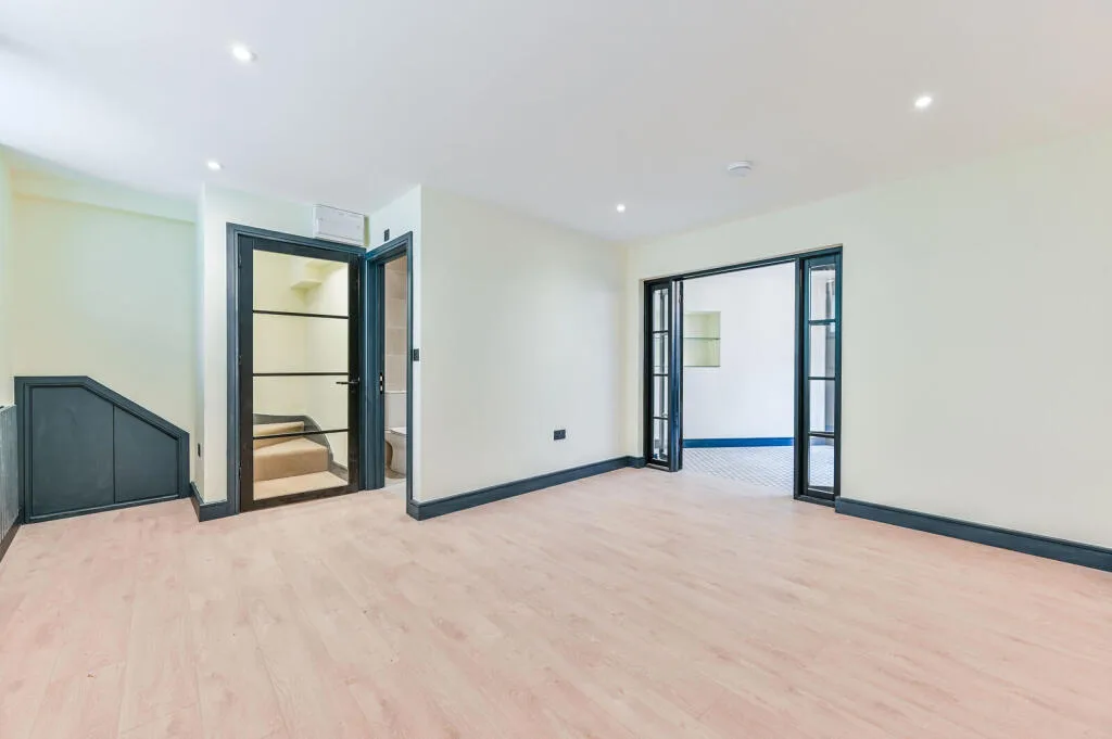 Studio flat for rent