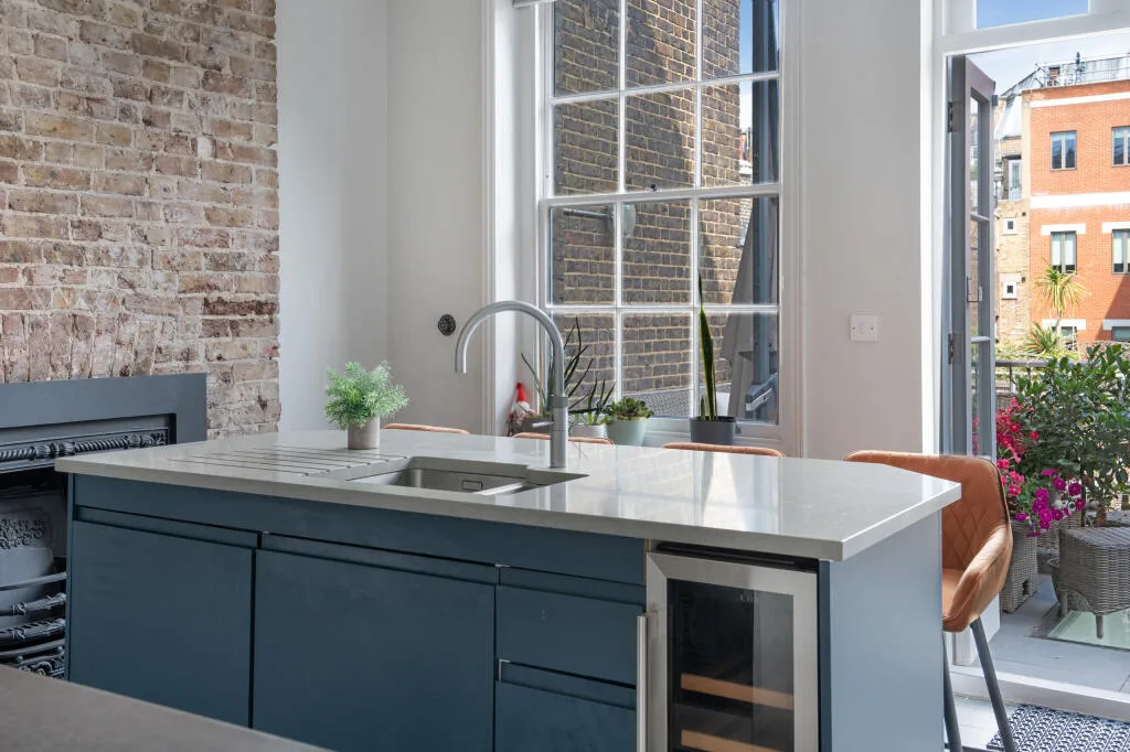 2 bedroom town house for rent