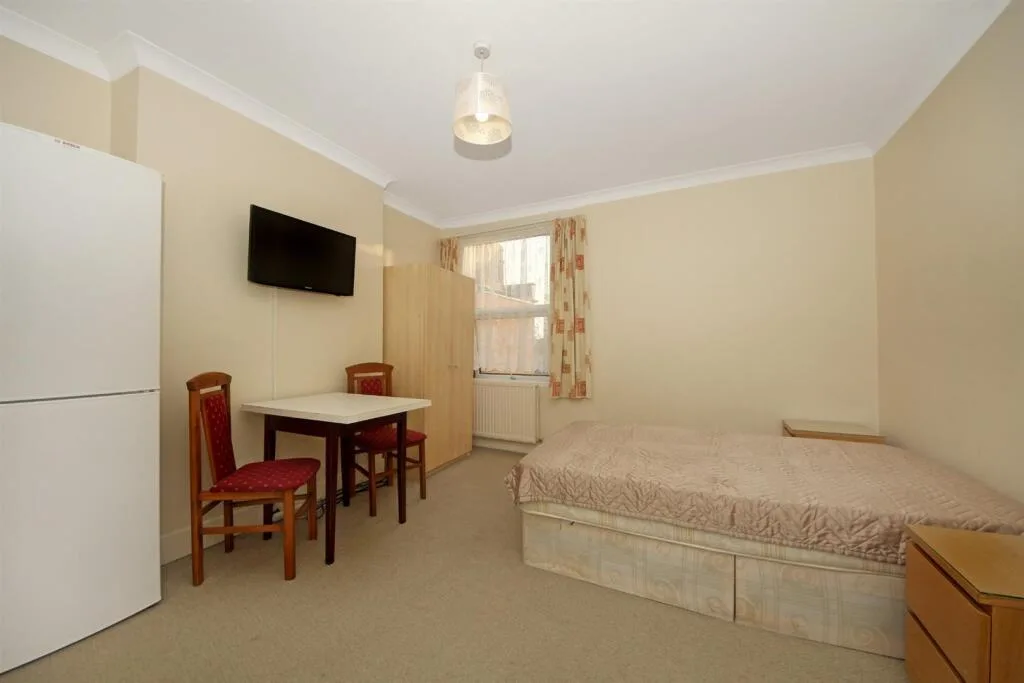 Studio flat for rent