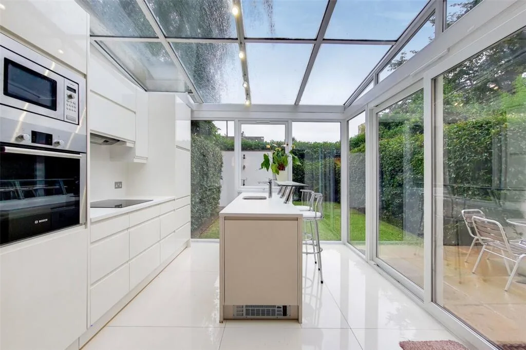 4 bedroom terraced house for rent