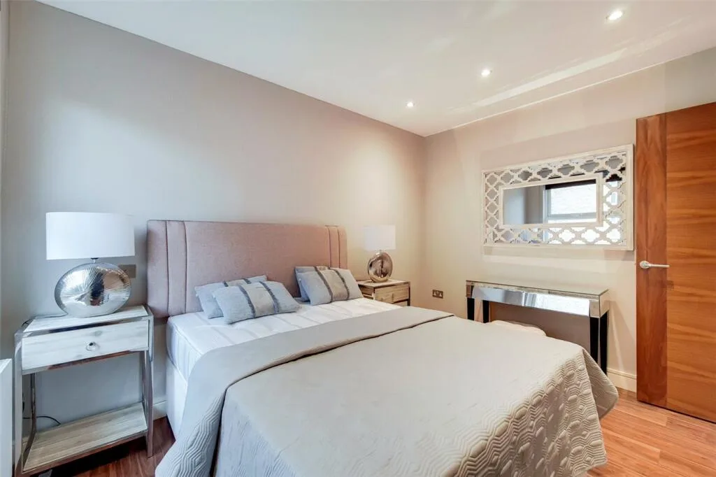 4 bedroom terraced house for rent