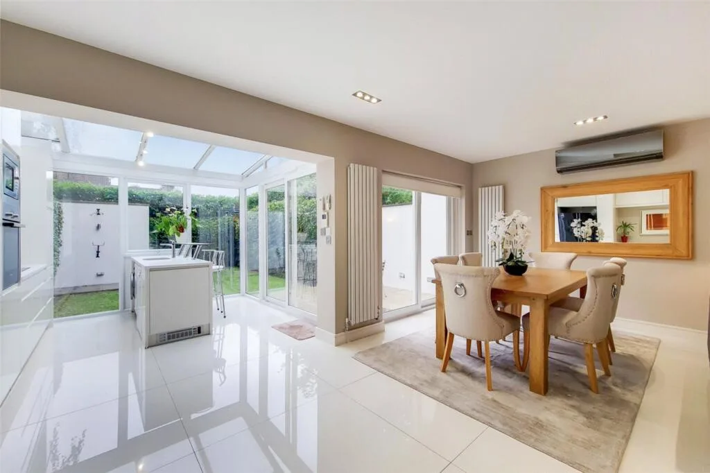 4 bedroom terraced house for rent