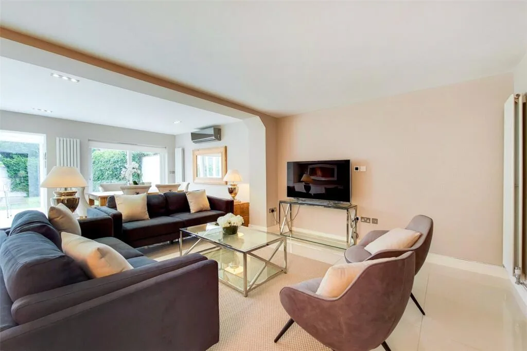 4 bedroom terraced house for rent