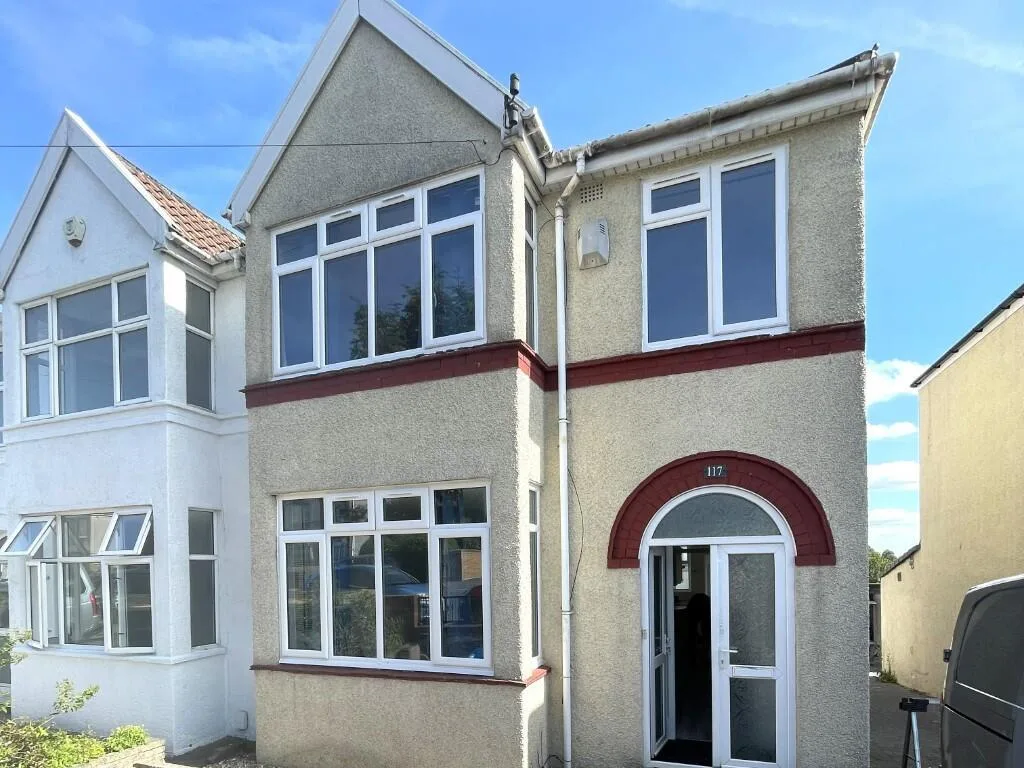3 bedroom semi-detached house for rent