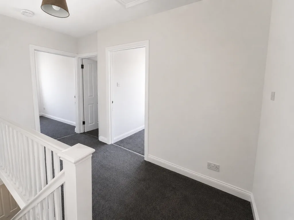 3 bedroom semi-detached house for rent