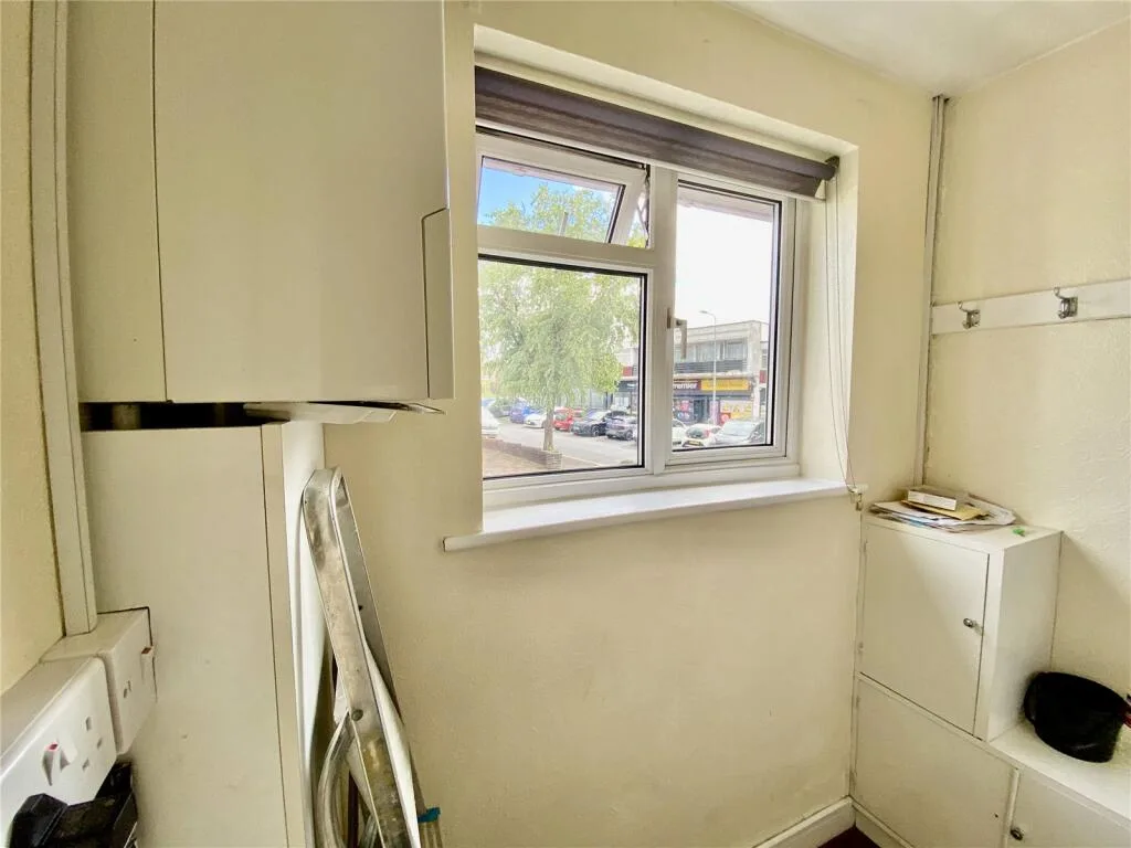 2 bedroom maisonette for rent