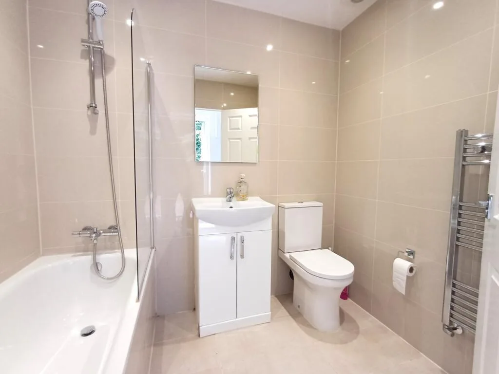 3 bedroom flat for rent