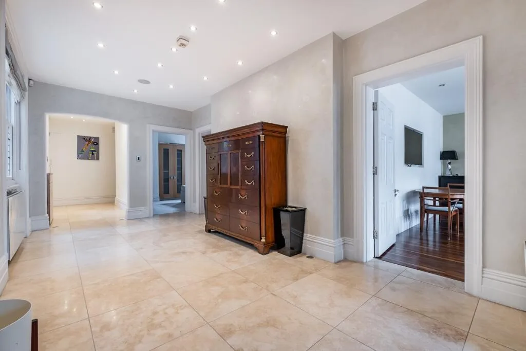 3 bedroom flat for rent