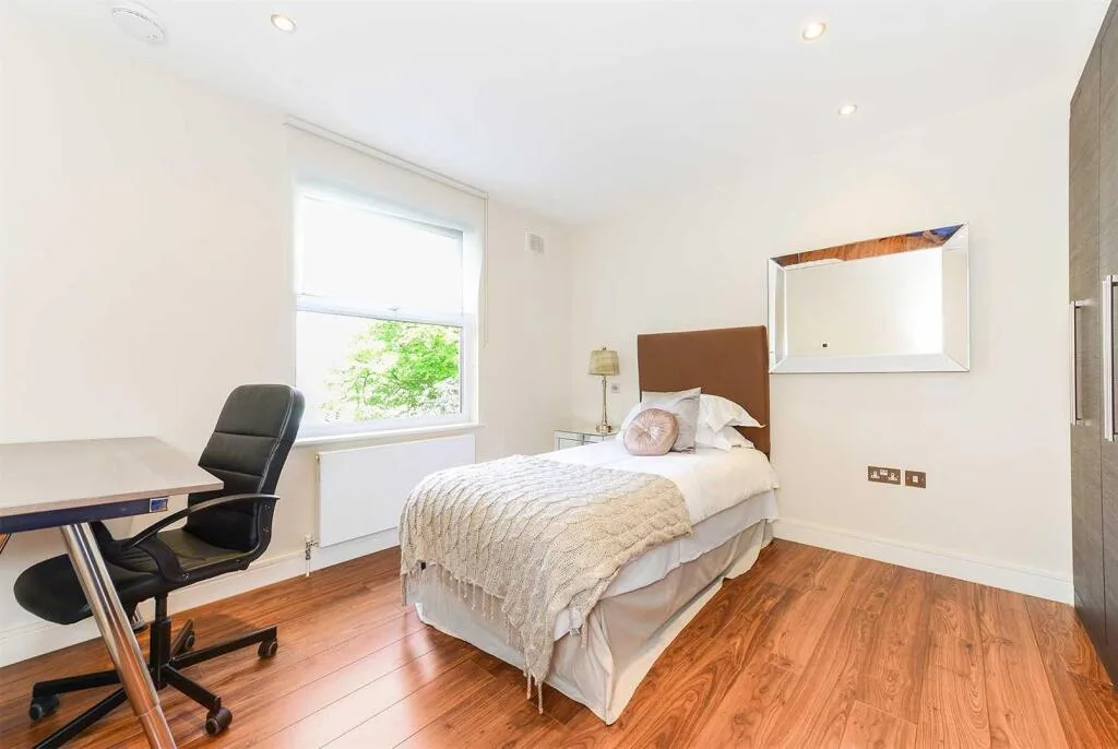 4 bedroom terraced house for rent