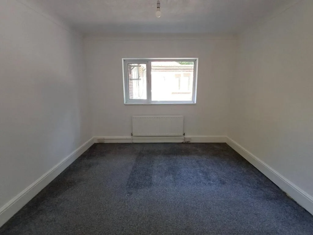 4 bedroom flat for rent