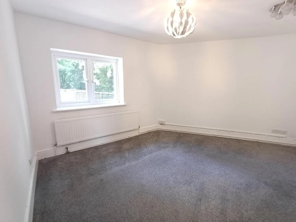 4 bedroom flat for rent